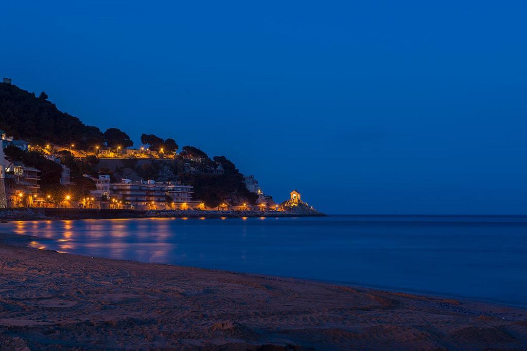 Hotel Regina Alassio Bagian luar foto